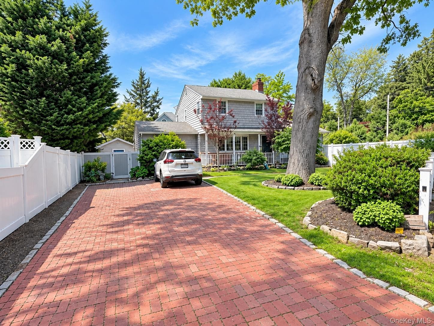 12 Cayuga Avenue thumbnail 2