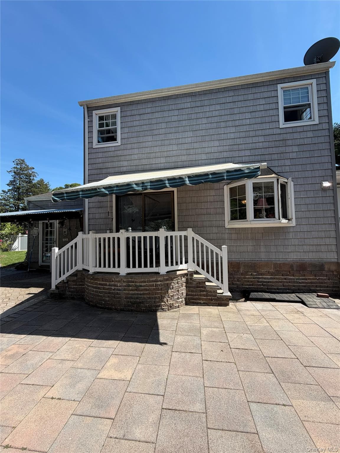 12 Cayuga Avenue thumbnail 16