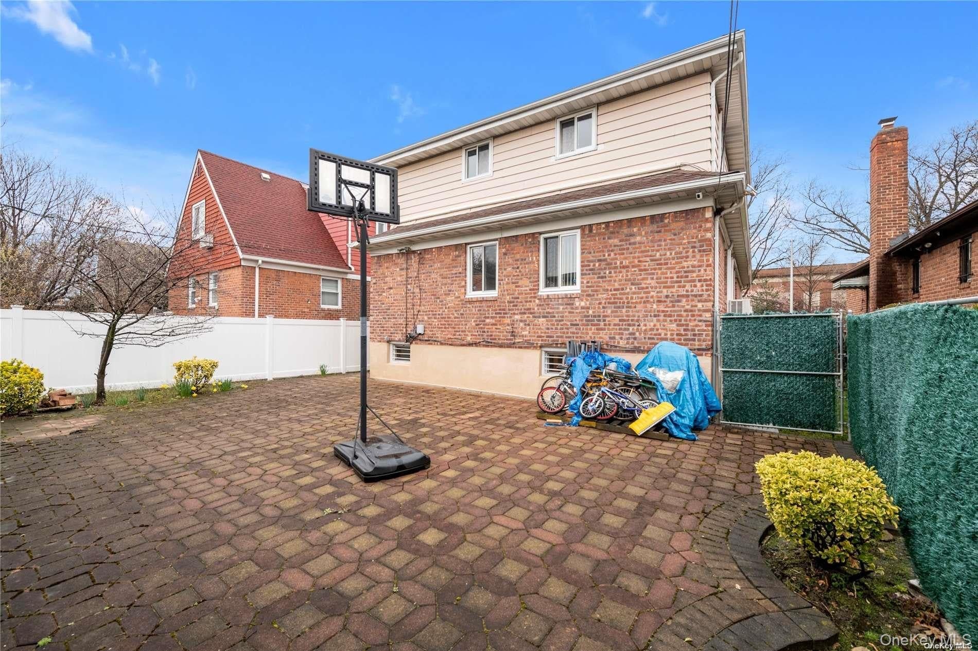 65-24 Ellwell Crescent thumbnail 26