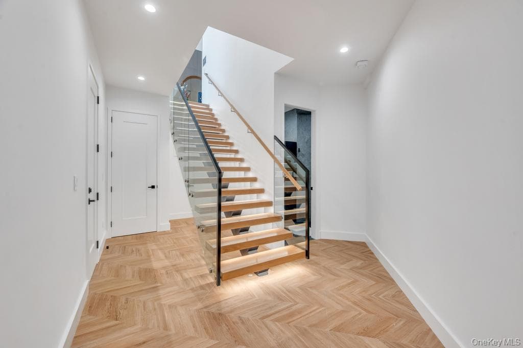 2 Chelmsford Drive thumbnail 28