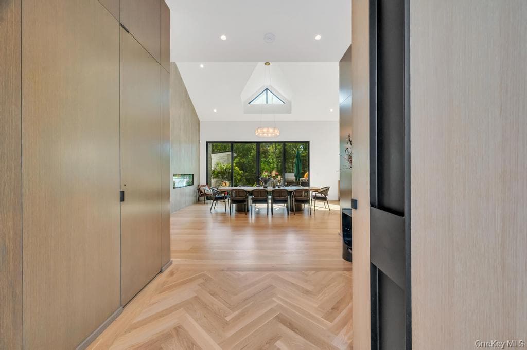 2 Chelmsford Drive thumbnail 5