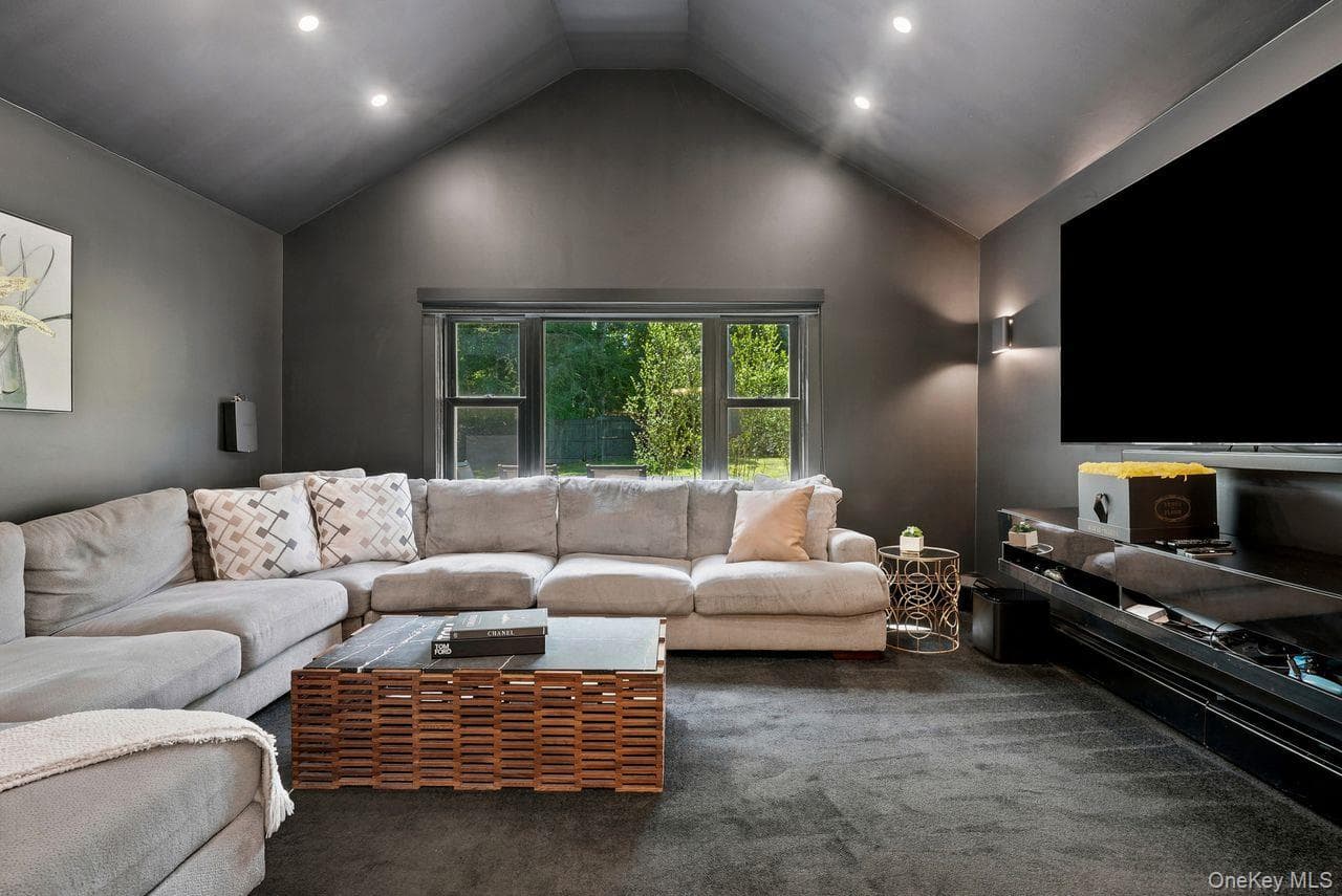 5 Deer Meadow Drive thumbnail 24