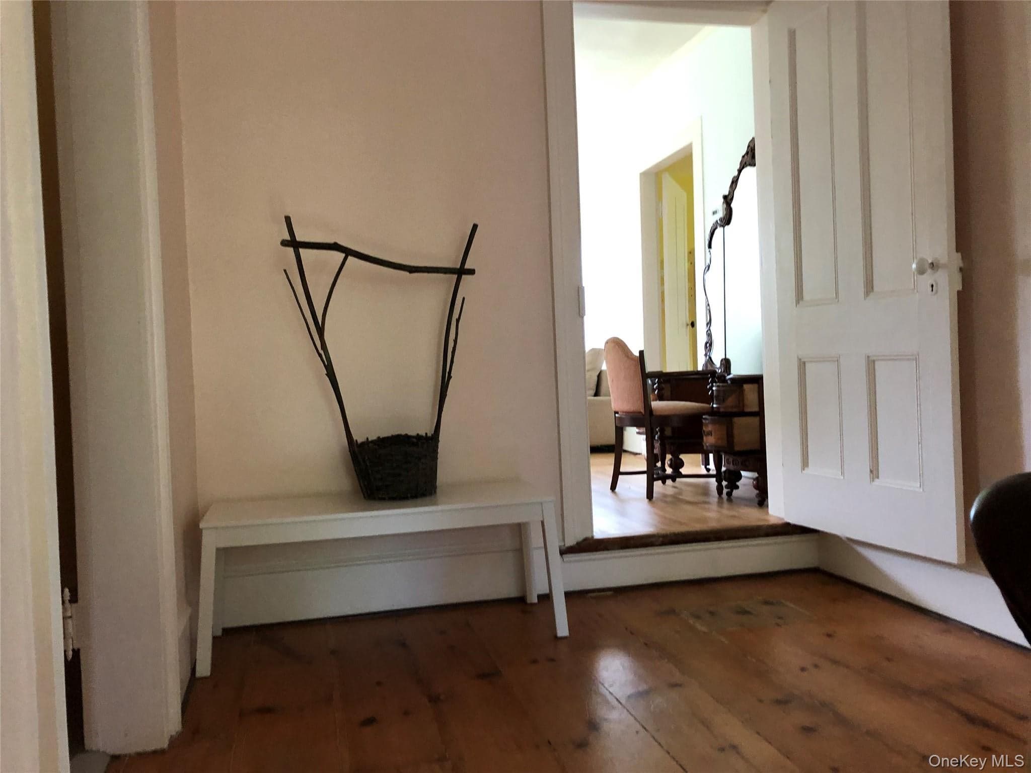 181 Huguenot Street thumbnail 8