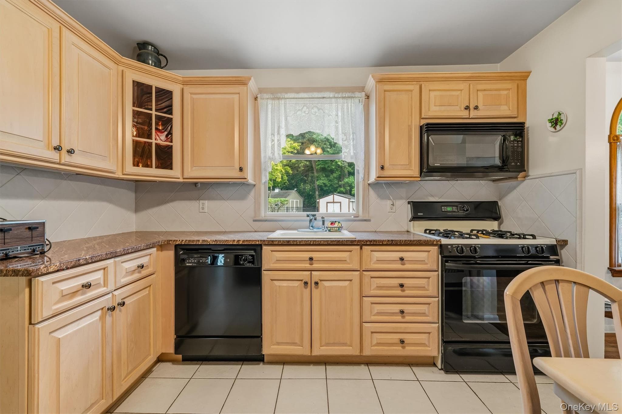 92 Edgewood Drive thumbnail 16