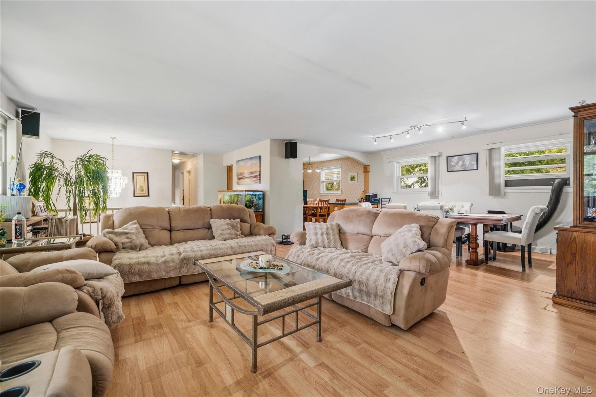 358 Lake Shore Drive thumbnail 11