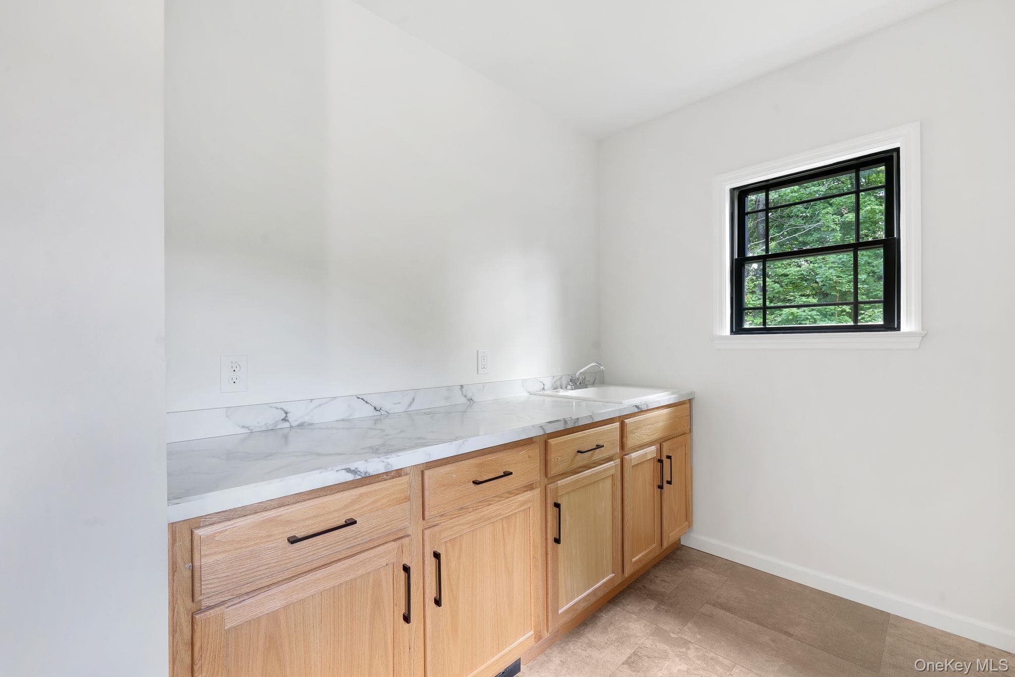 375 Breezy Hill Road thumbnail 20