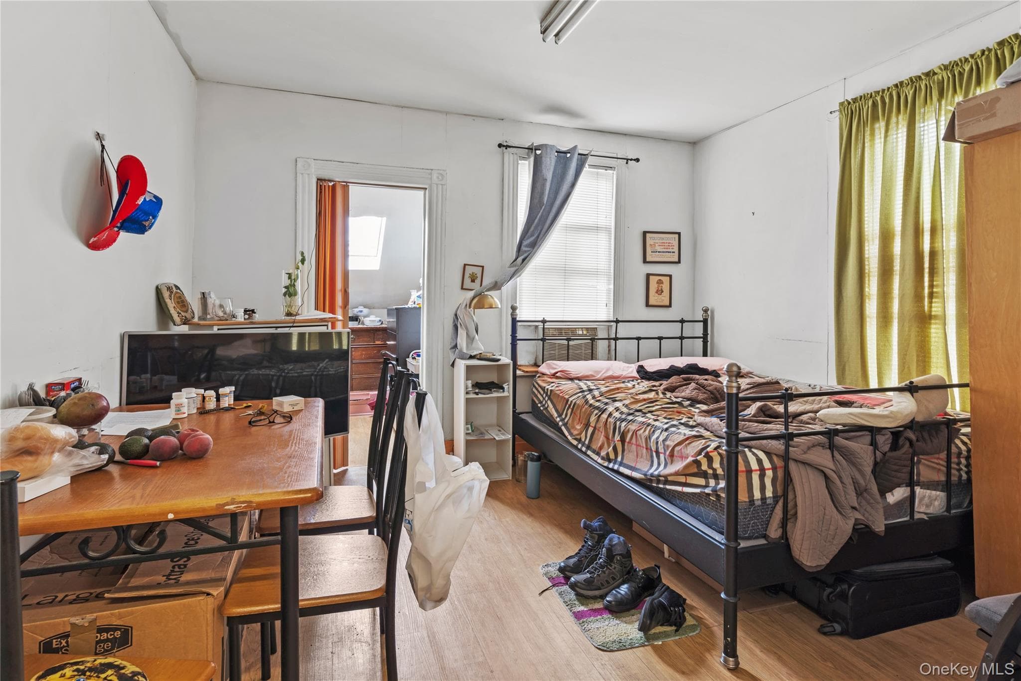 350-354 East 193rd Street St thumbnail 14