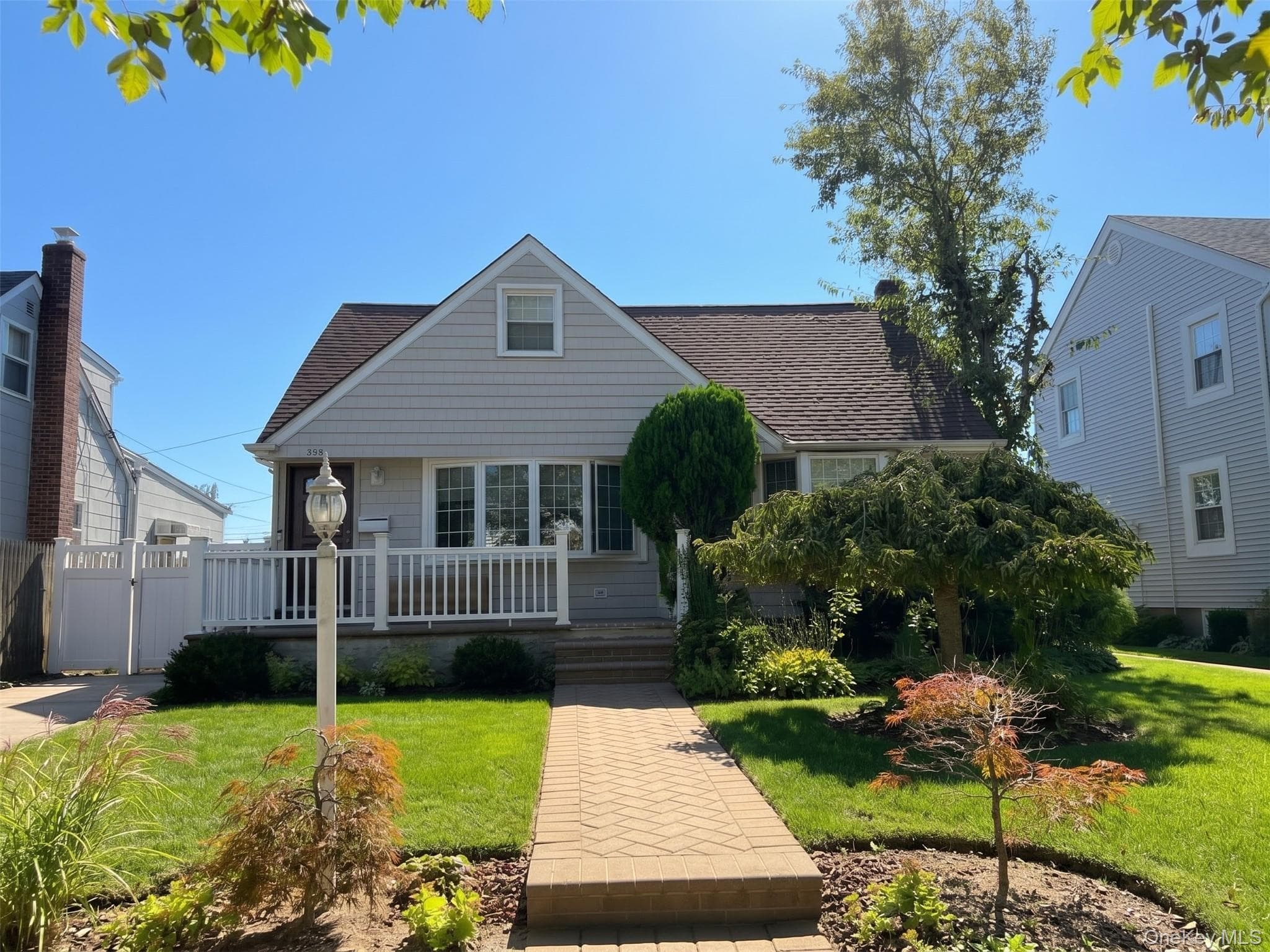 558 W Market Street photo 1