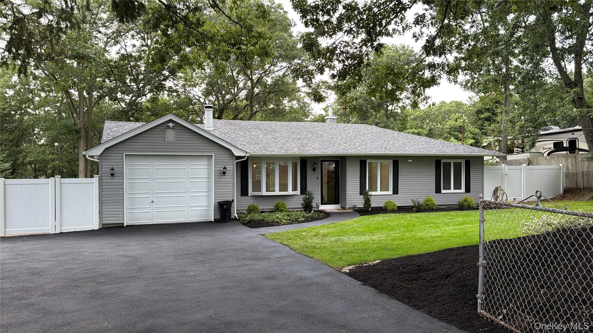 361 Decatur Avenue, Shirley