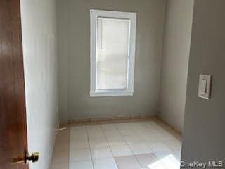 61-38 Grand Avenue thumbnail 9