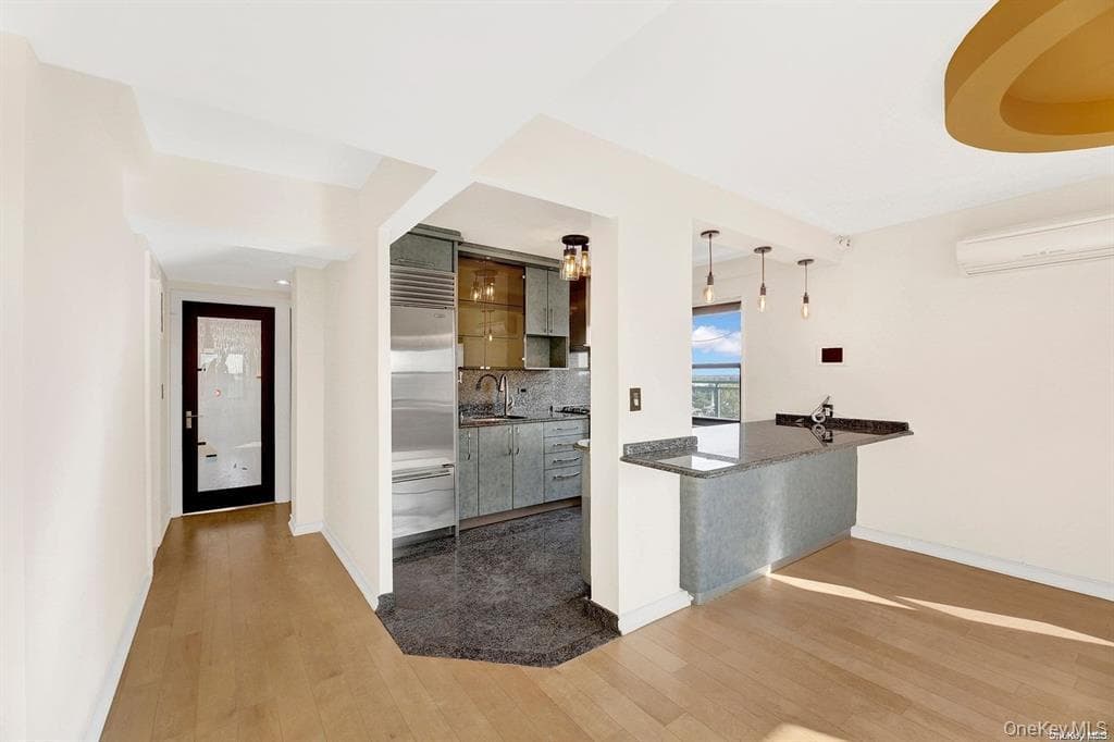 109-33 71st Road Unit: 11A, Forest Hills