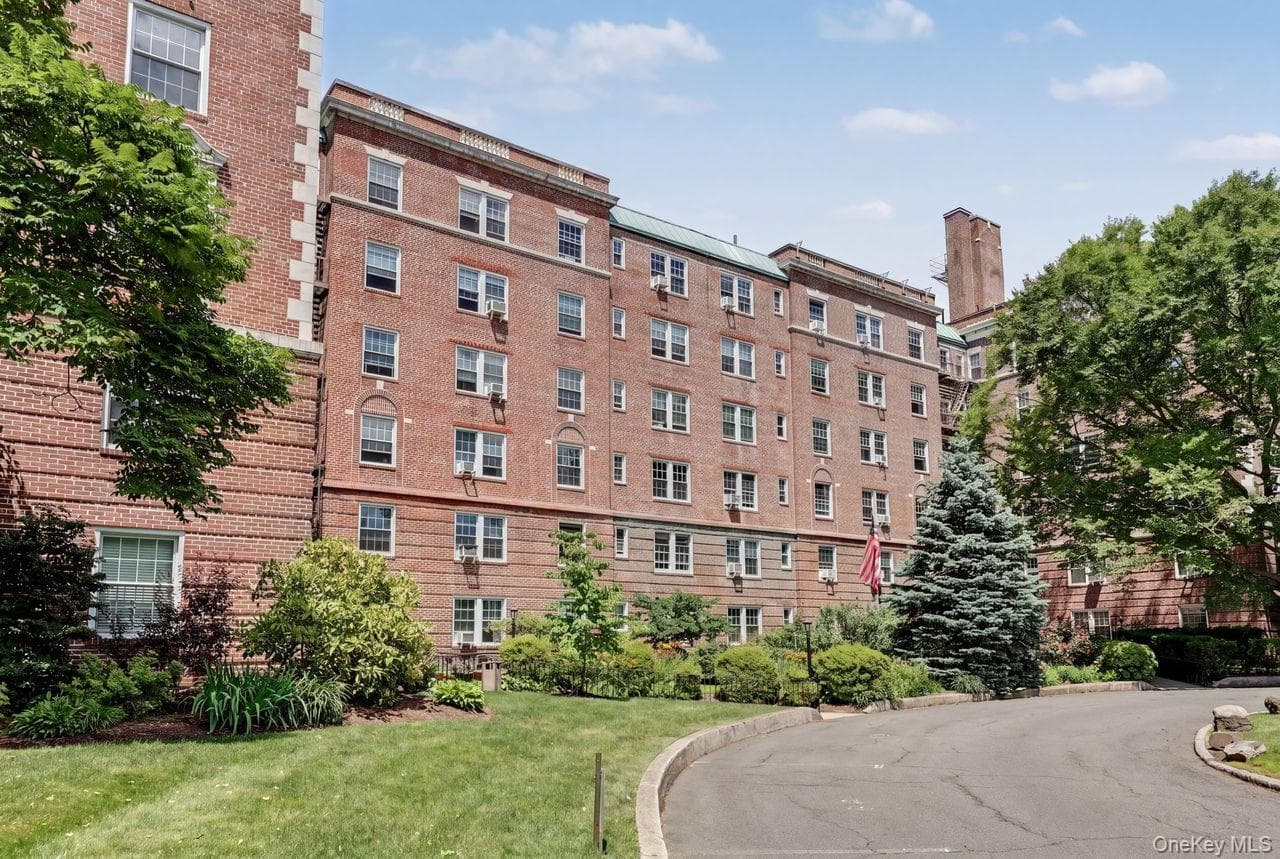 300 S Broadway Unit: 2 H thumbnail 2