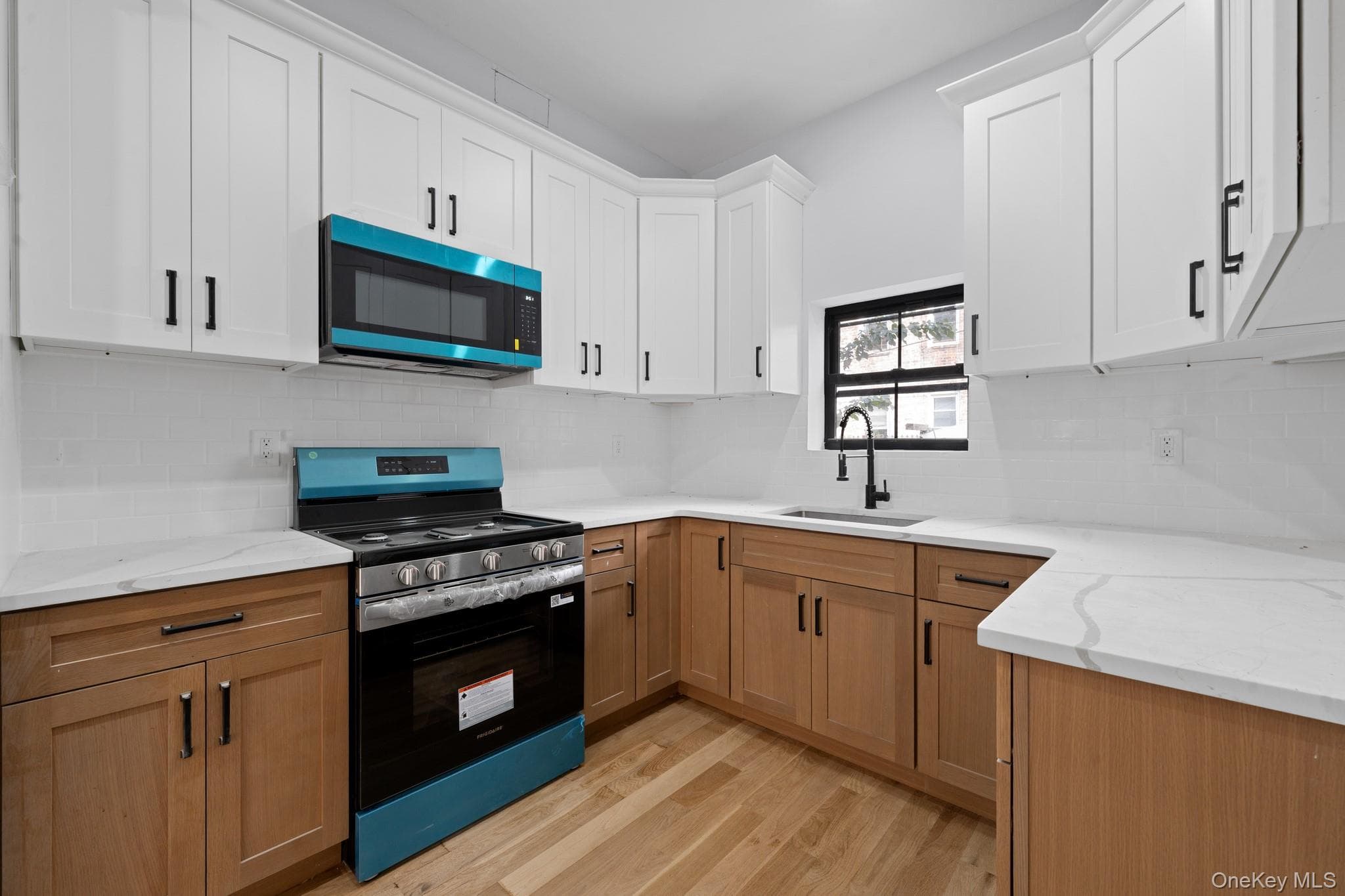 147 Essex Street thumbnail 4