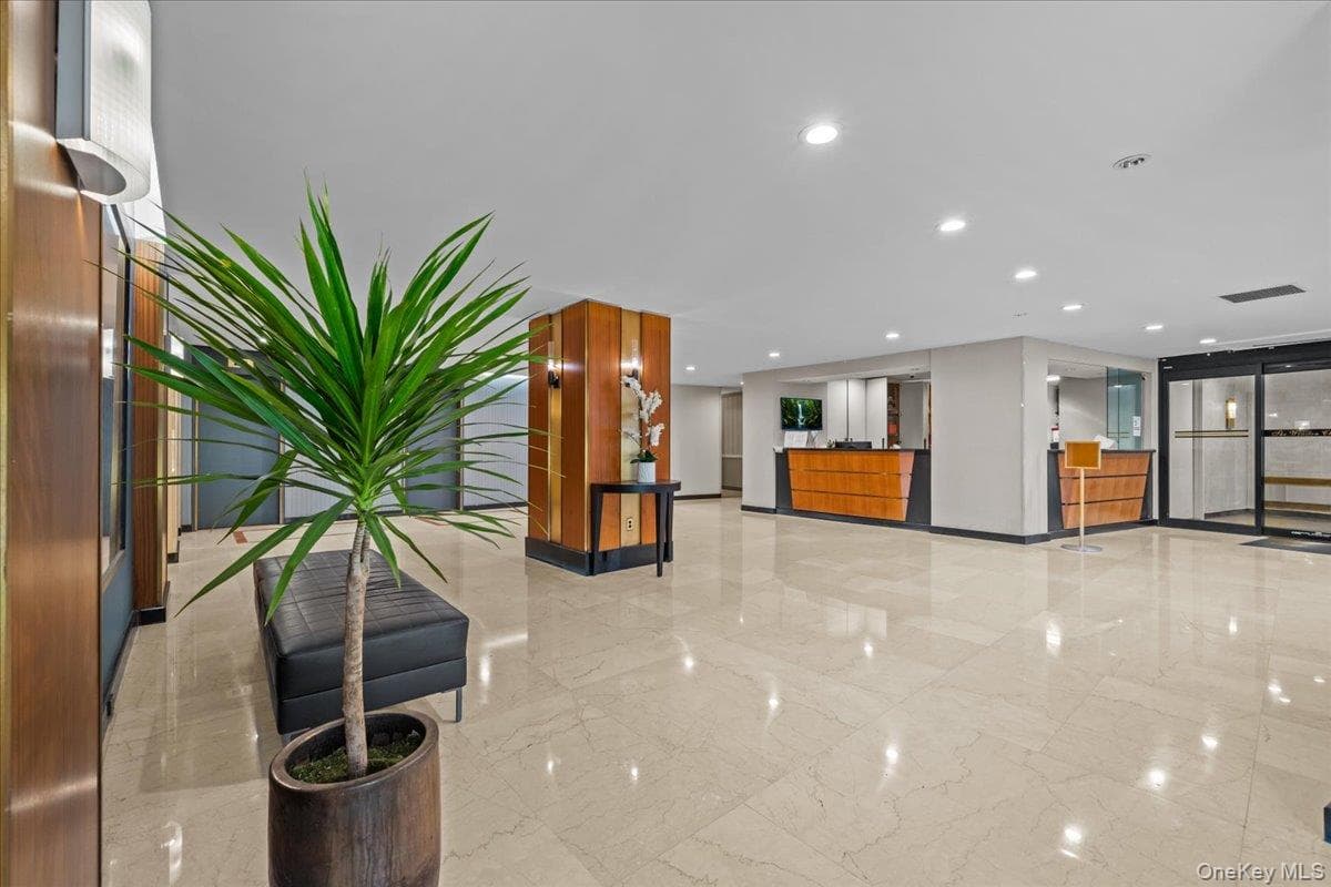2500 Johnson Avenue Unit: 11P thumbnail 17