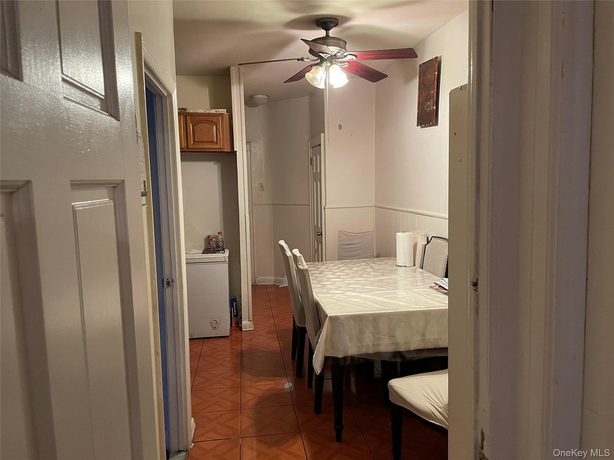 2464 Crescent Street thumbnail 8