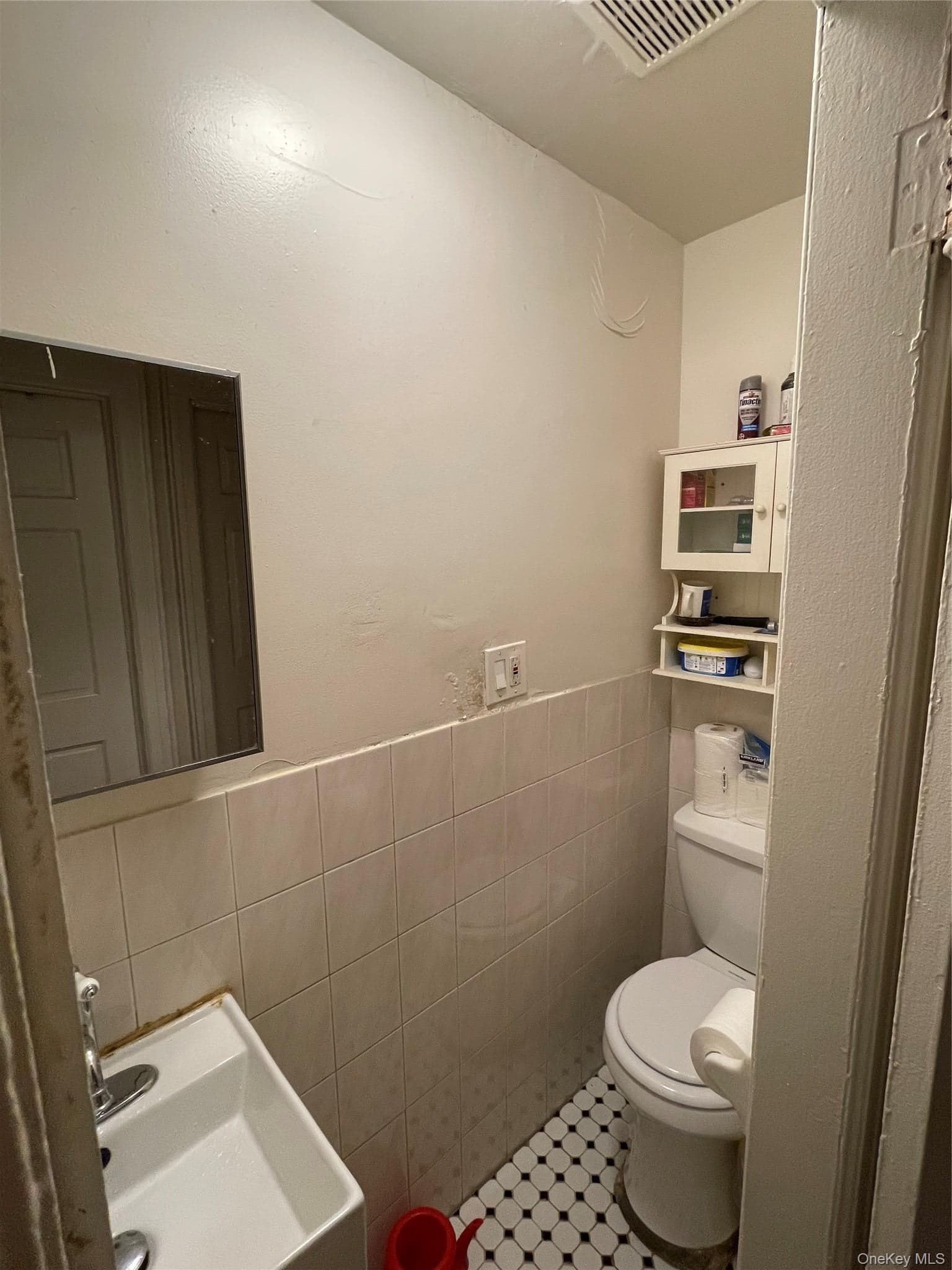 2464 Crescent Street thumbnail 5