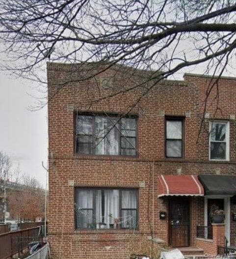 2464 Crescent Street, Astoria