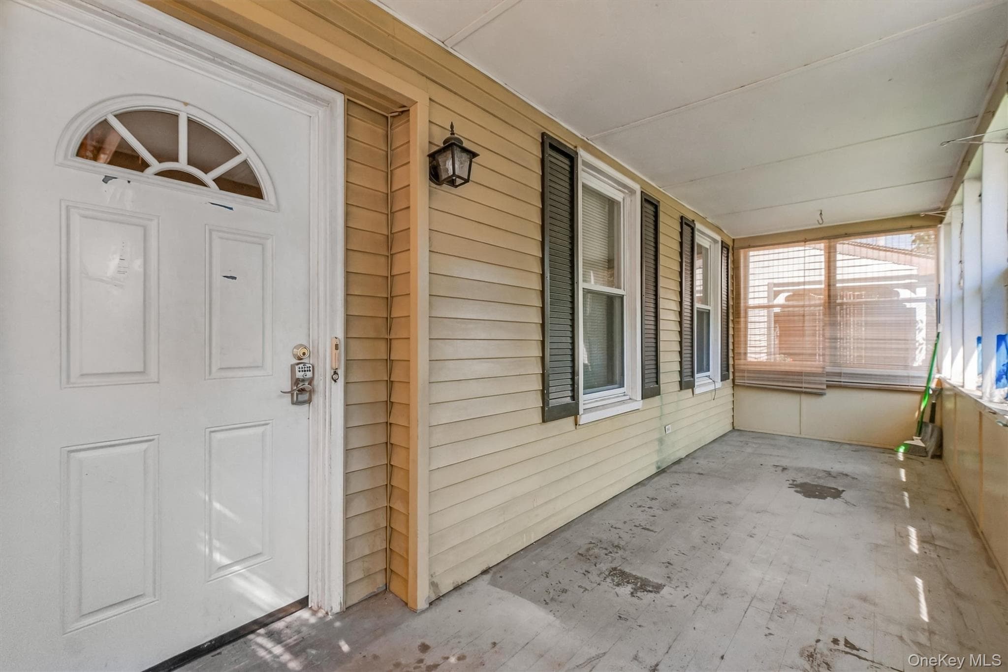 102 Delafield Street thumbnail 3