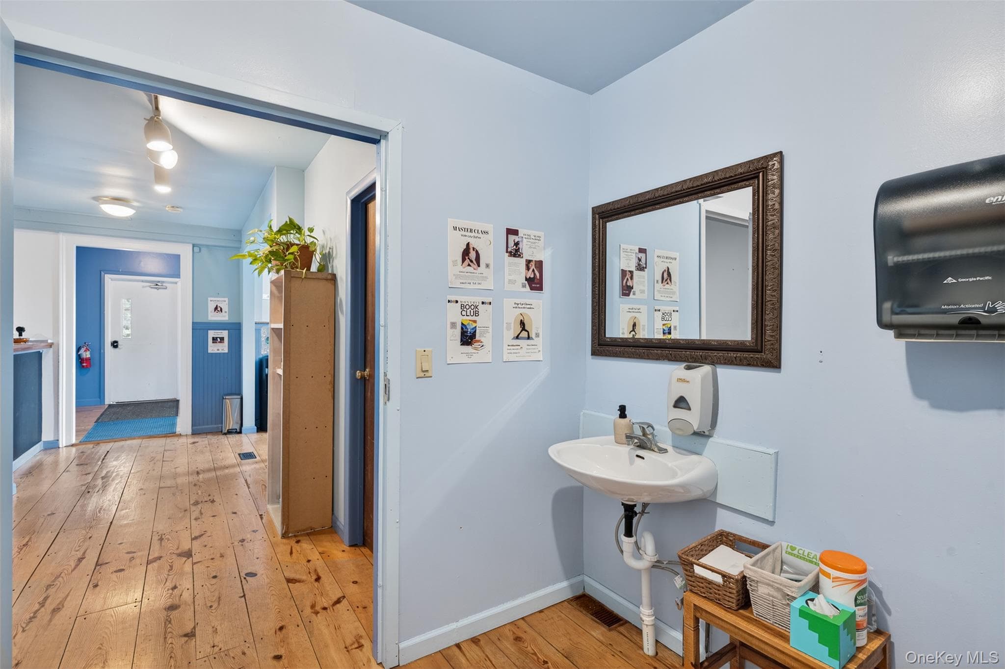 3588 Main Street thumbnail 13