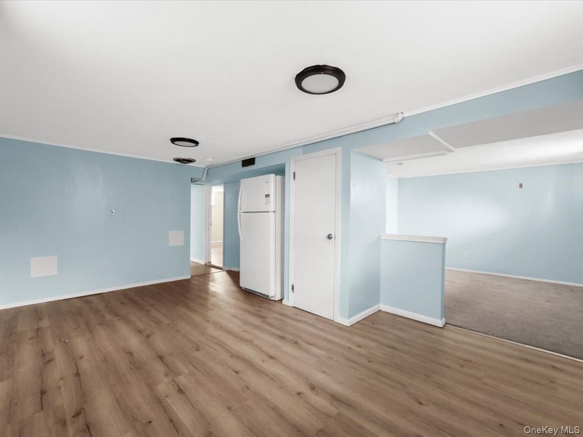 77 Litchfield Avenue thumbnail 18