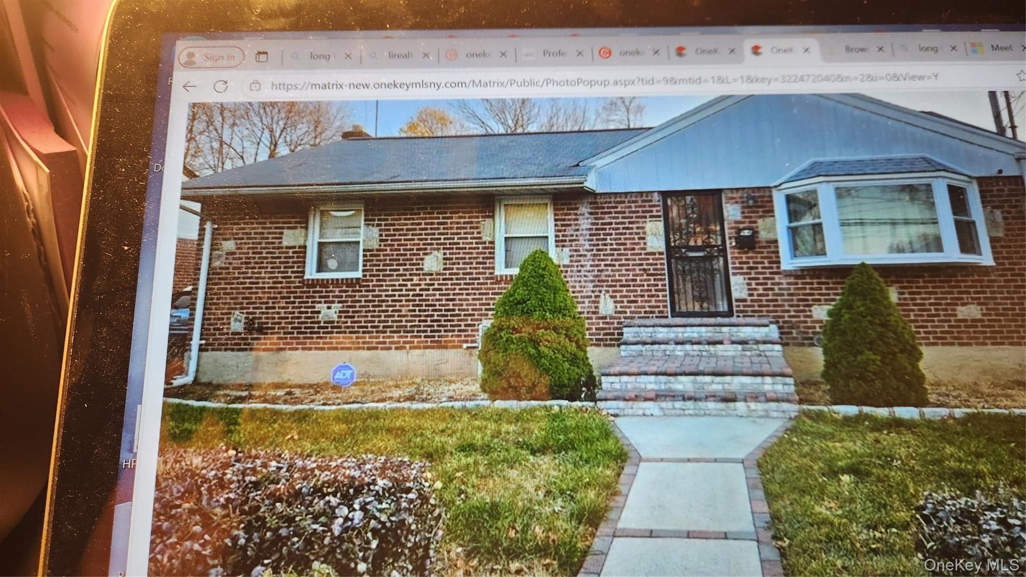 64 Fairview Boulevard photo 1