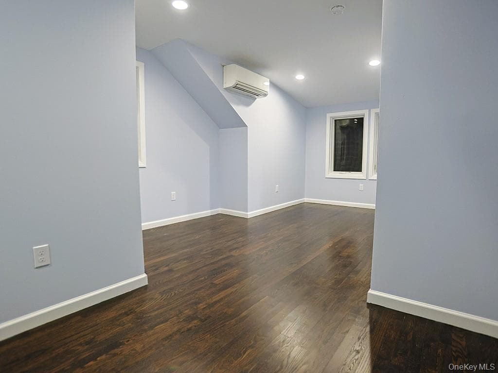 10 Etville Avenue Unit: #12 thumbnail 21