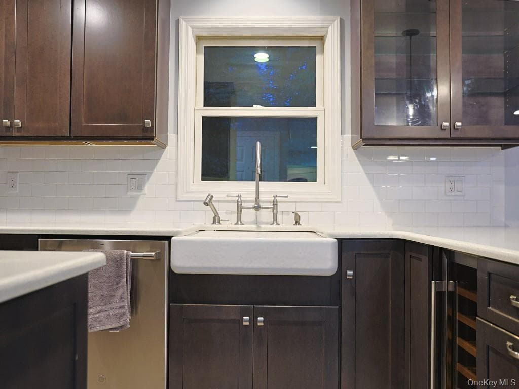 10 Etville Avenue Unit: #12 thumbnail 8