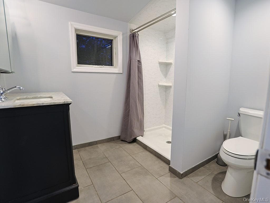 10 Etville Avenue Unit: #12 thumbnail 17
