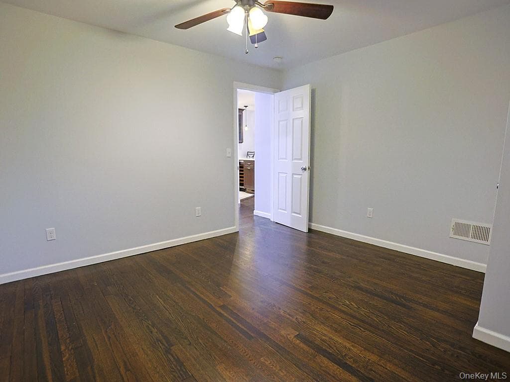10 Etville Avenue Unit: #12 thumbnail 14