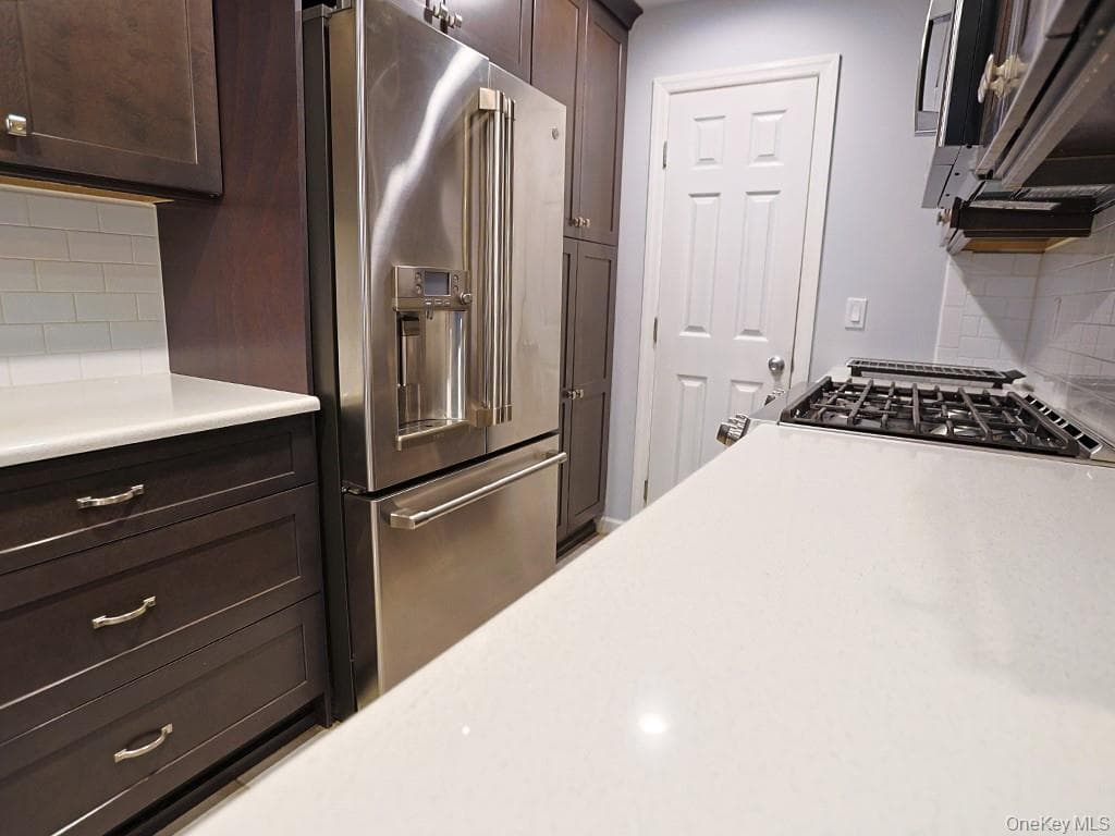 10 Etville Avenue Unit: #12 thumbnail 11