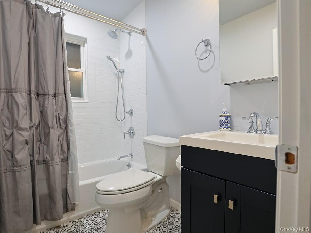 10 Etville Avenue Unit: #12 thumbnail 4
