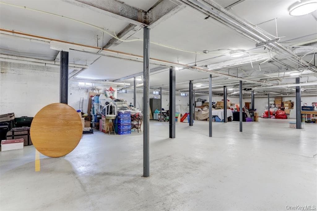1385 Broadway Unit: A33 thumbnail 15