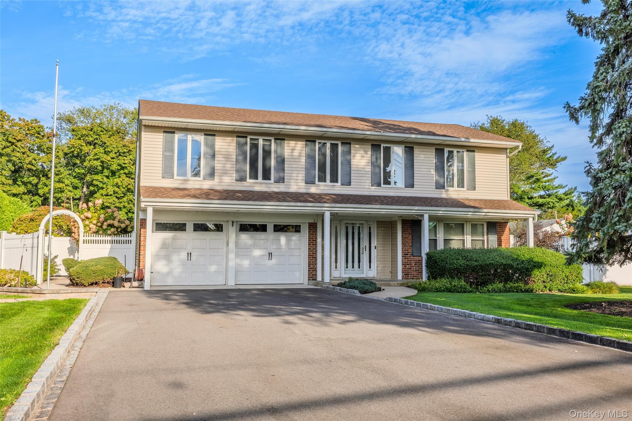 511 Elwood Road, East Northport
