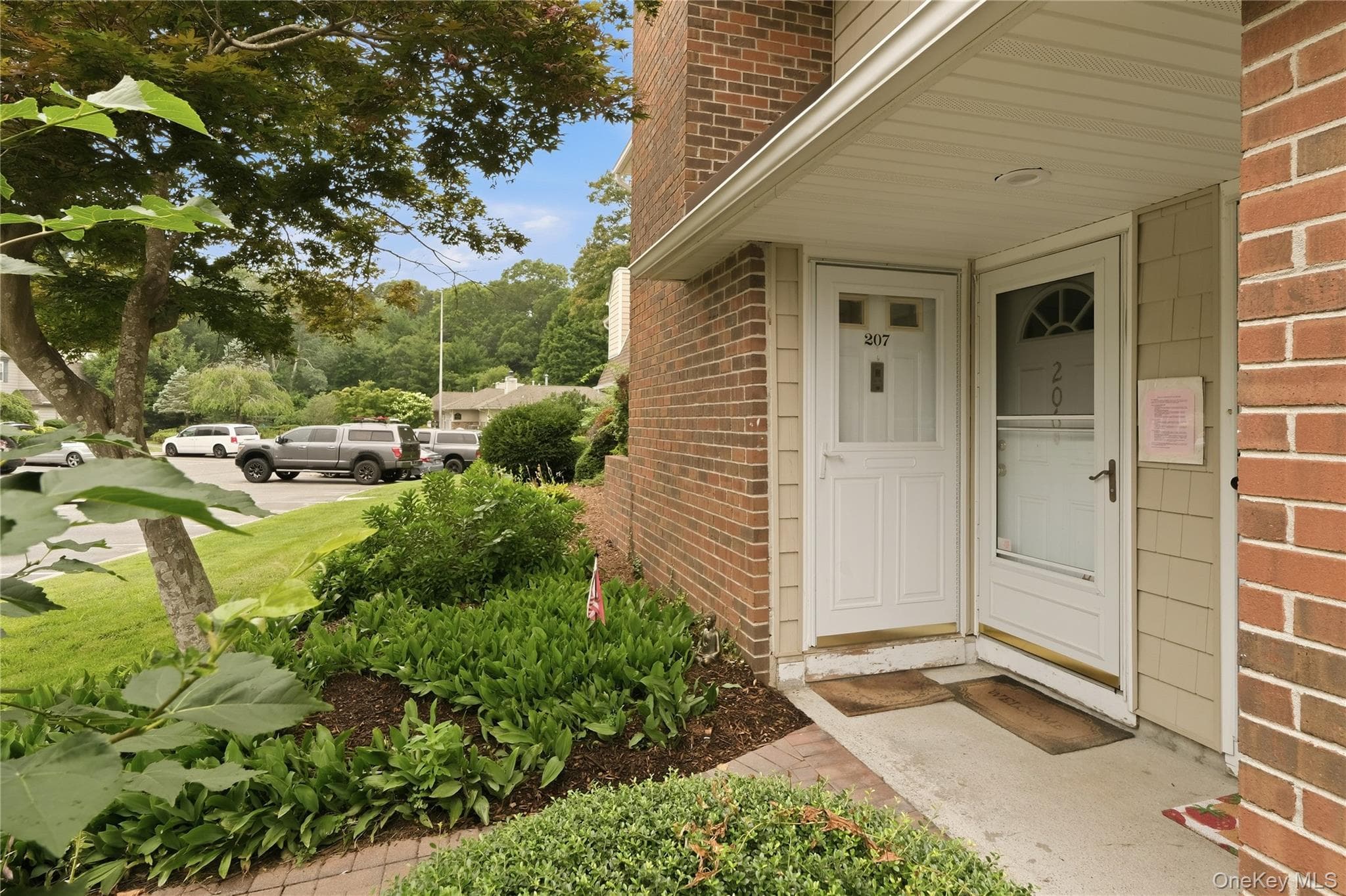 207 Lake Pointe Circle CIR Unit: 207 thumbnail 2