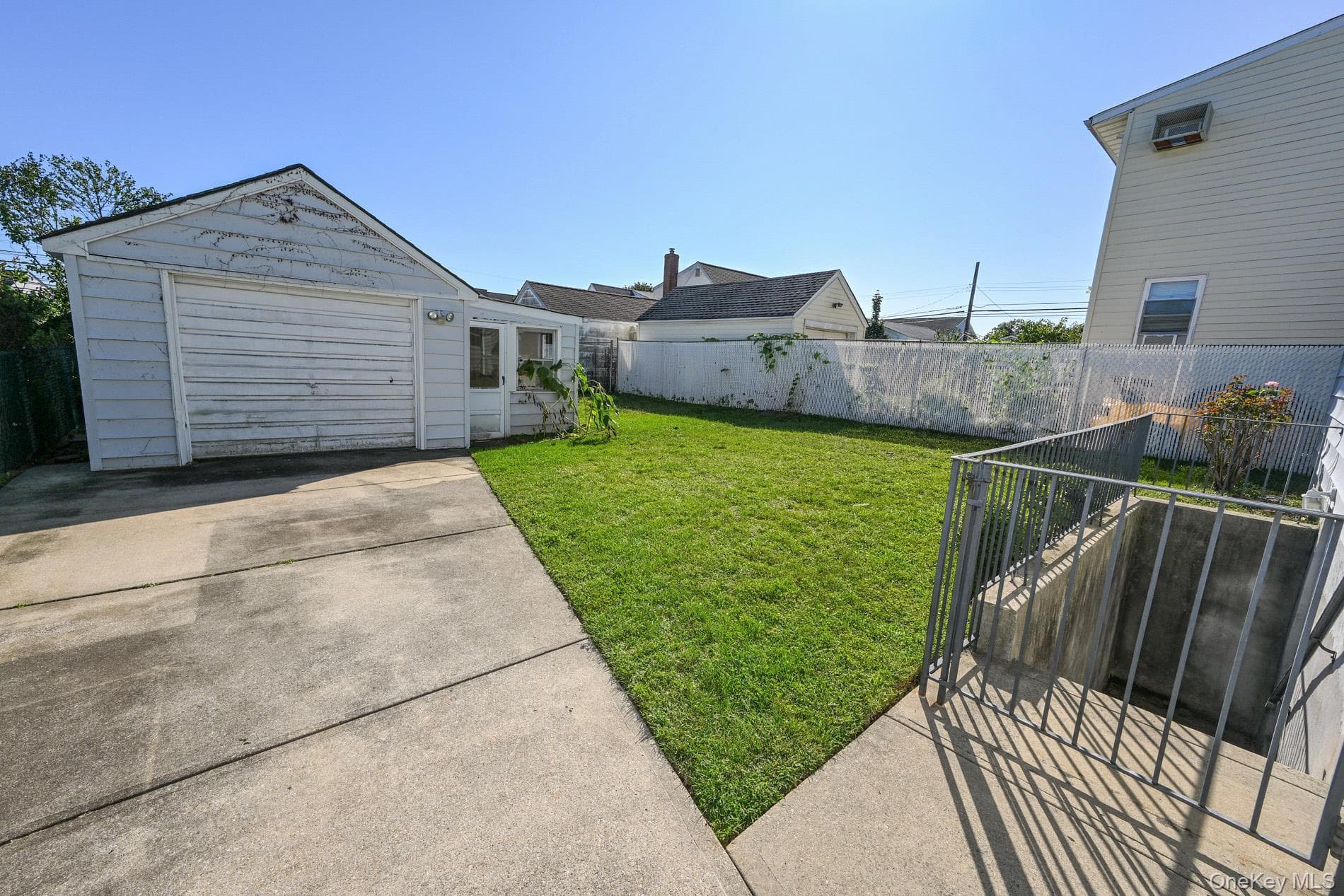 1087 Esther Street thumbnail 21