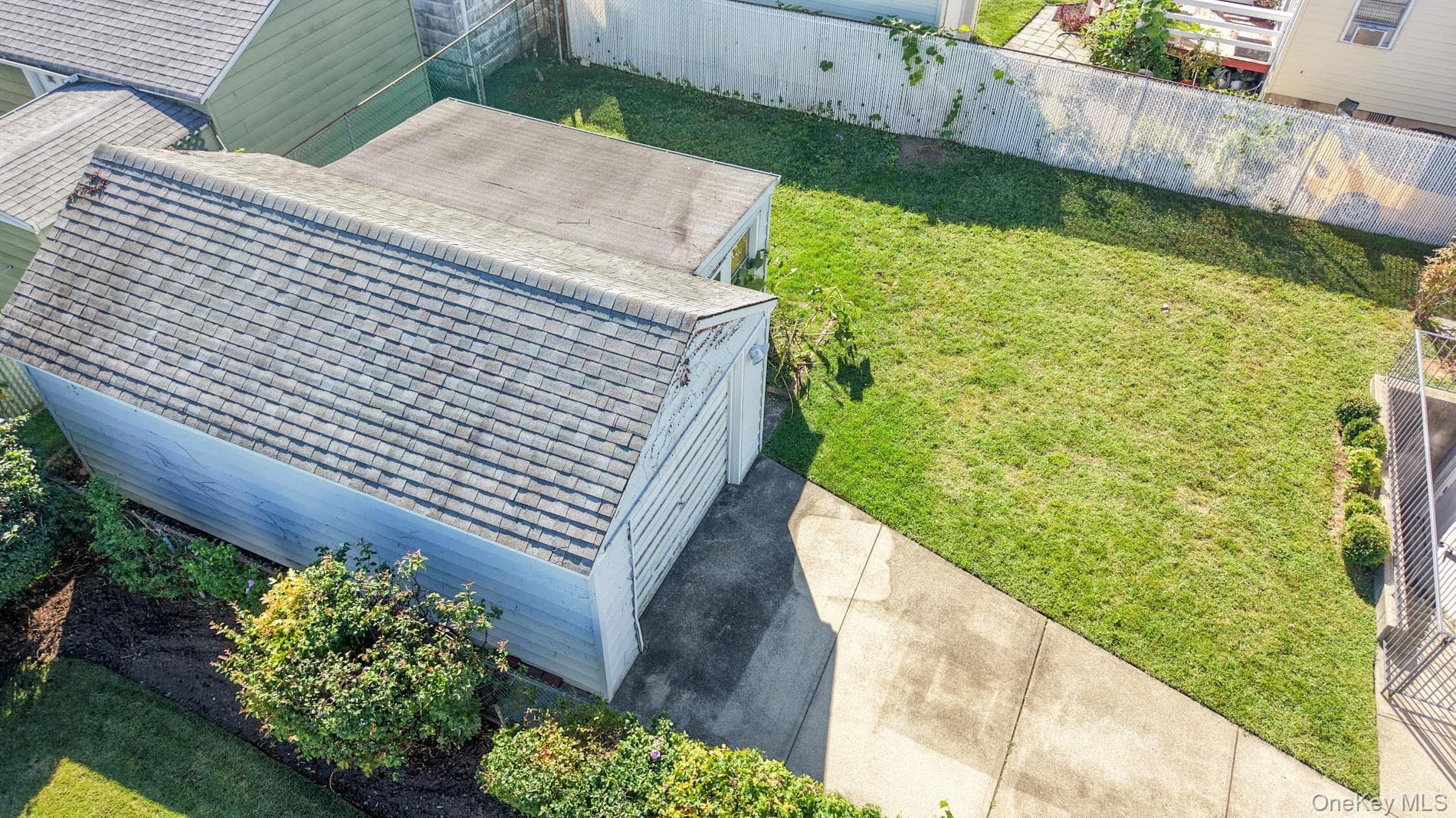 1087 Esther Street thumbnail 24
