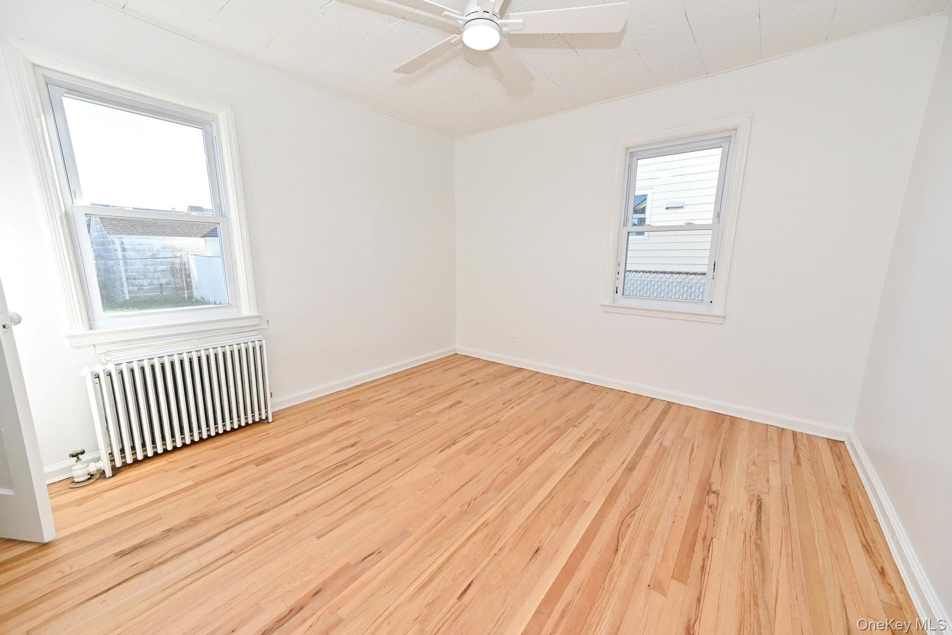 1087 Esther Street thumbnail 11