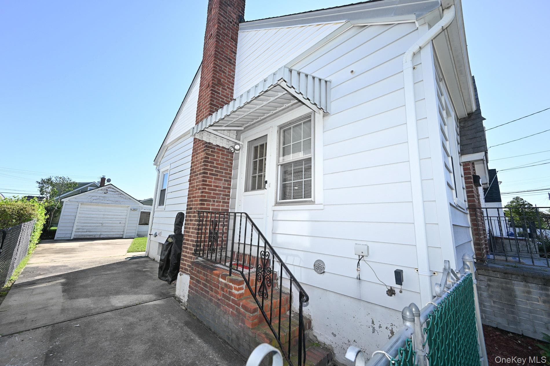 1087 Esther Street thumbnail 23