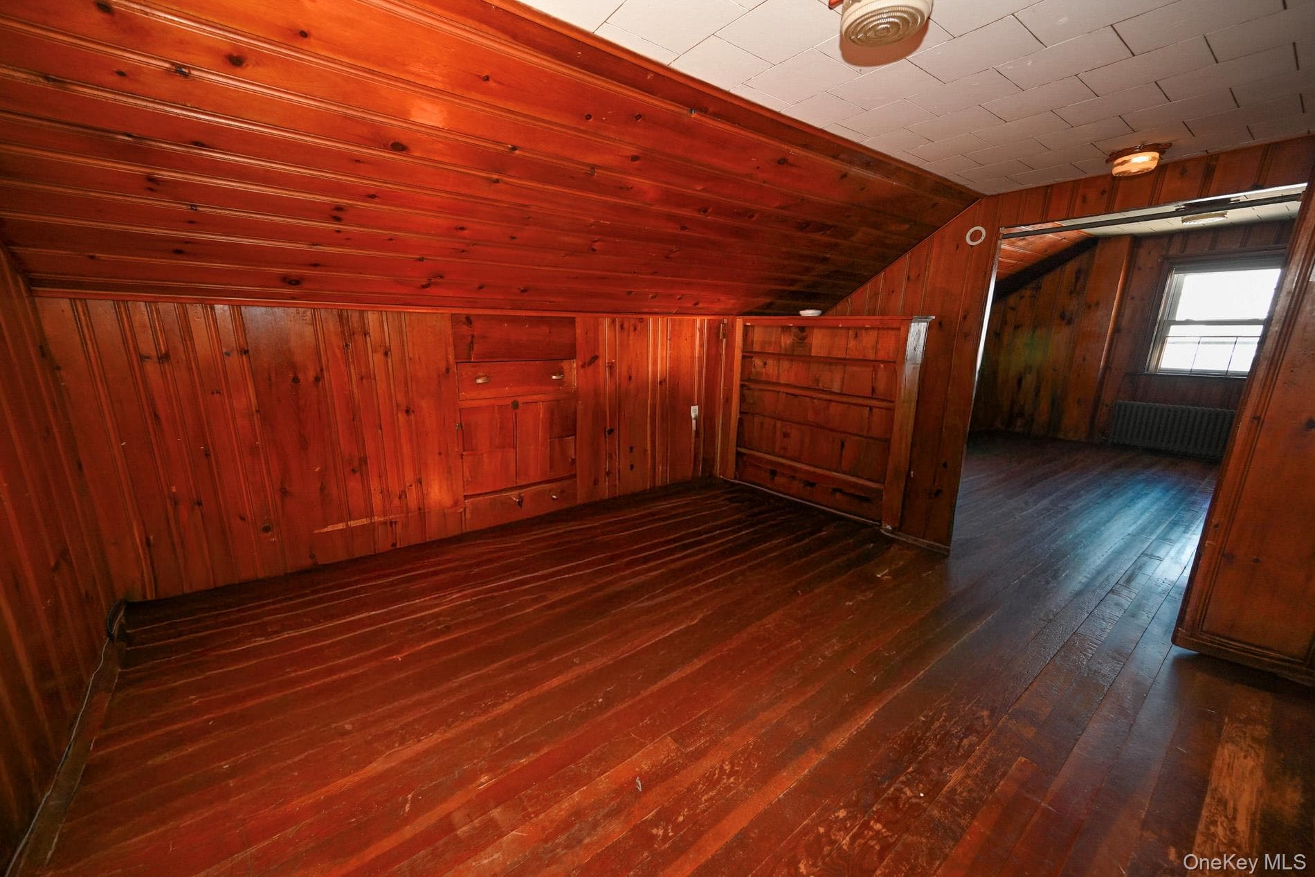 1087 Esther Street thumbnail 12