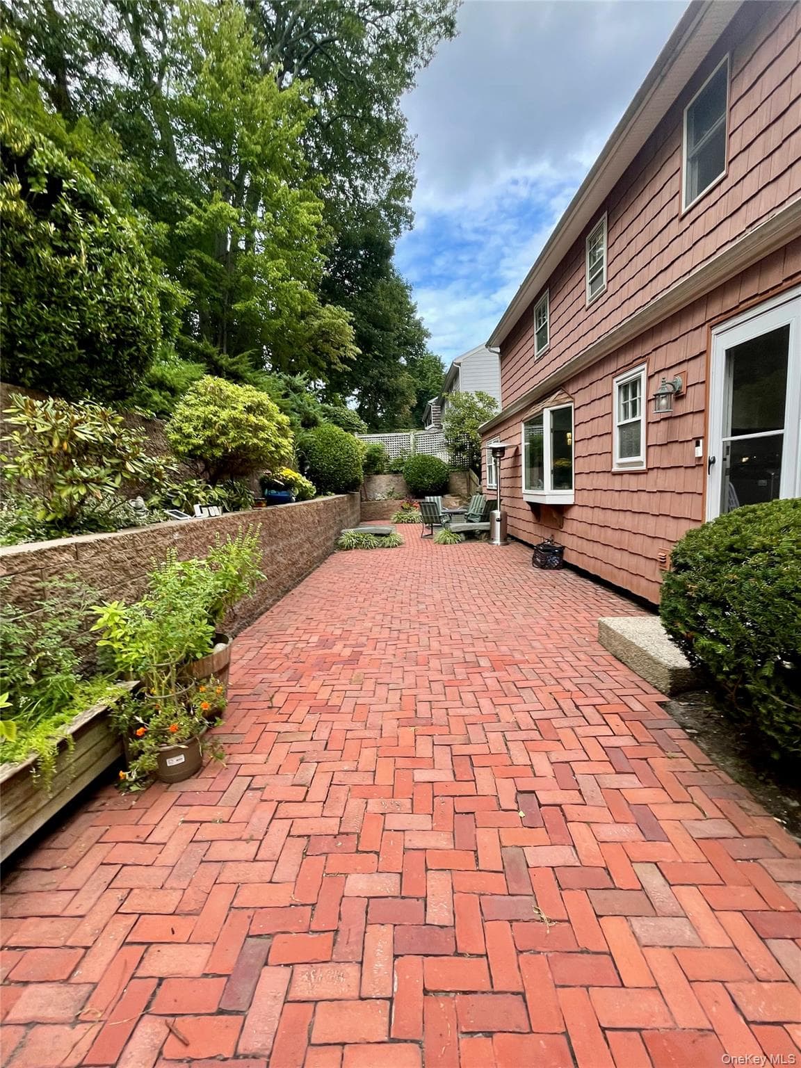 21 Noyes Lane thumbnail 24