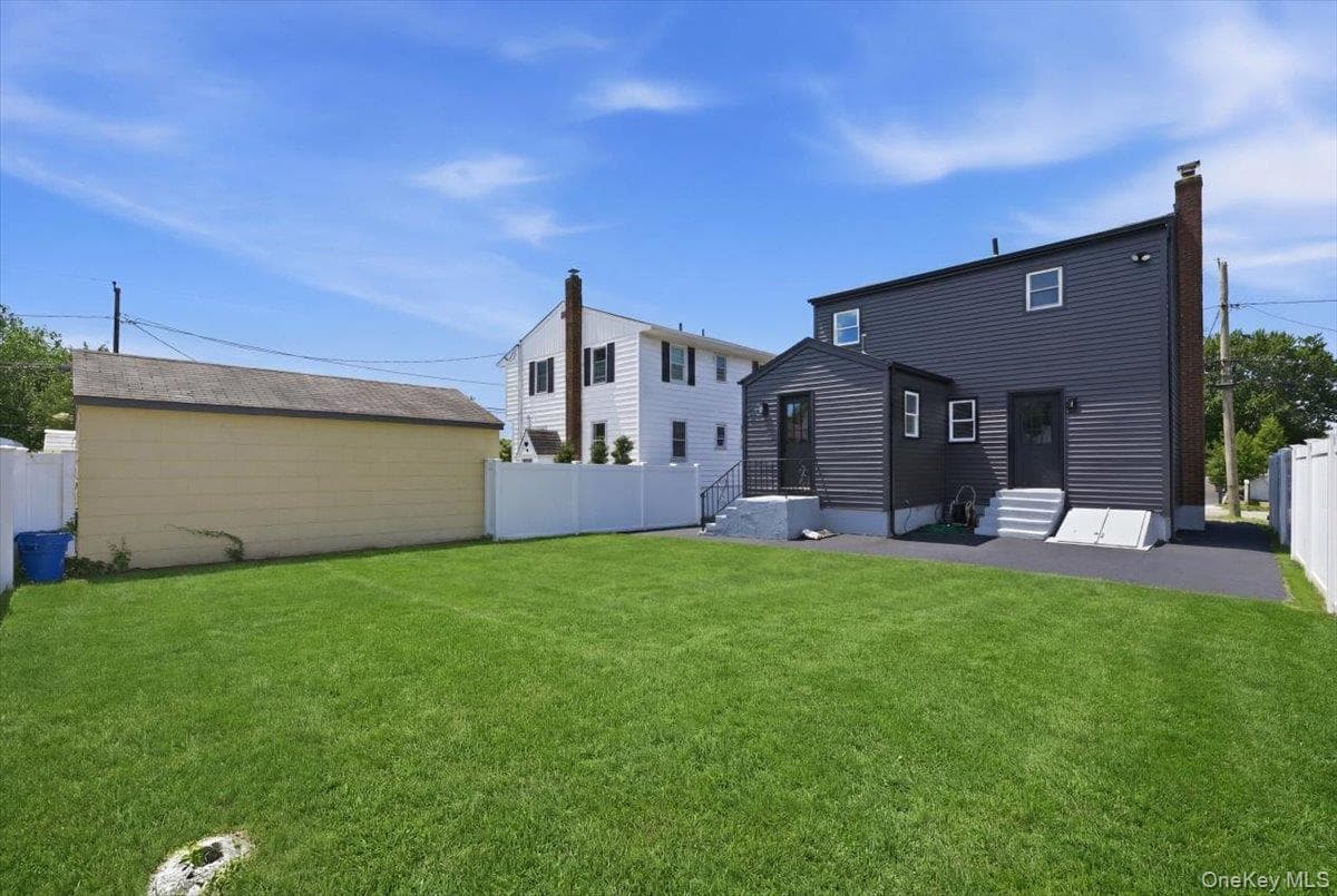 20 Wyona Avenue thumbnail 36