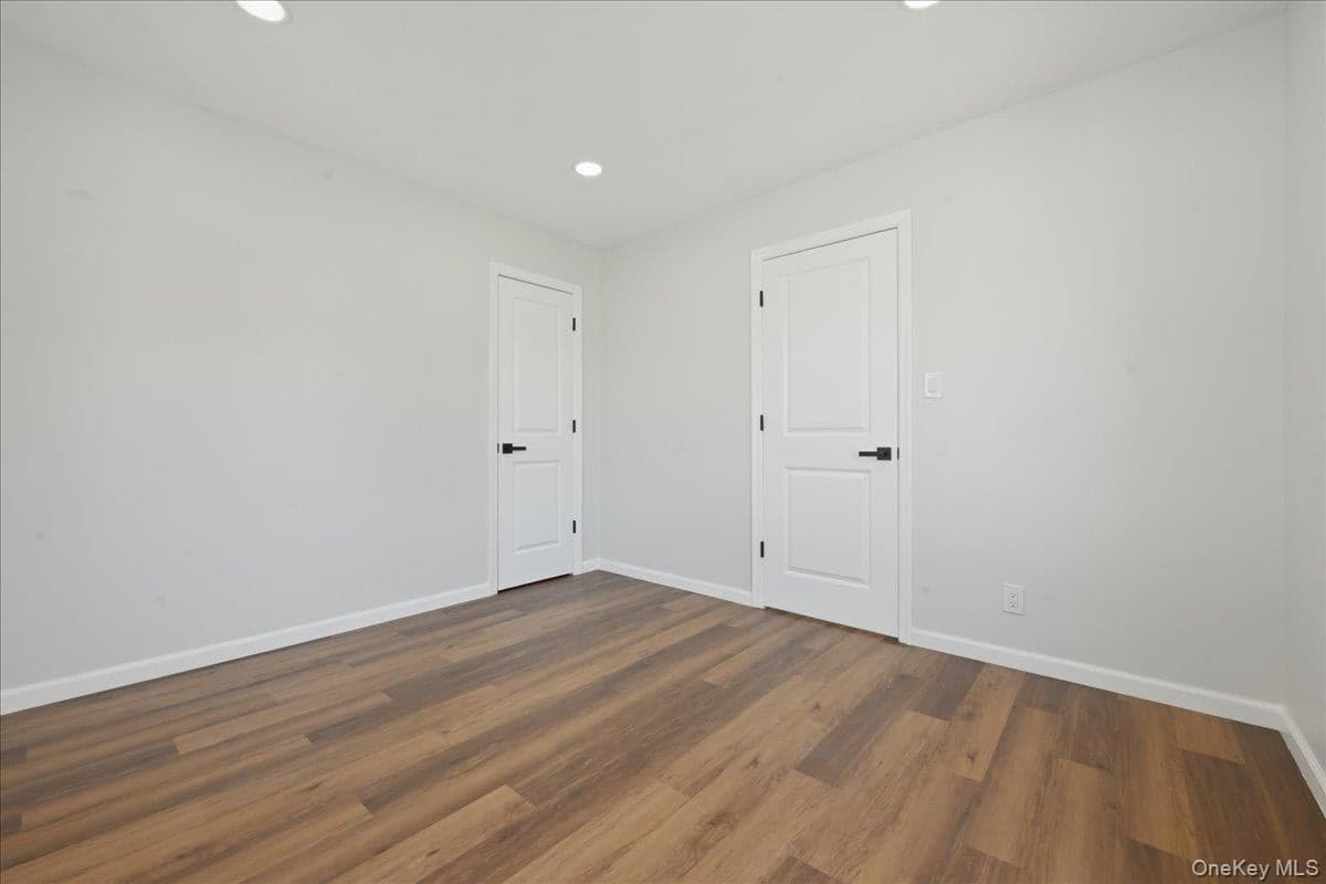 20 Wyona Avenue thumbnail 18