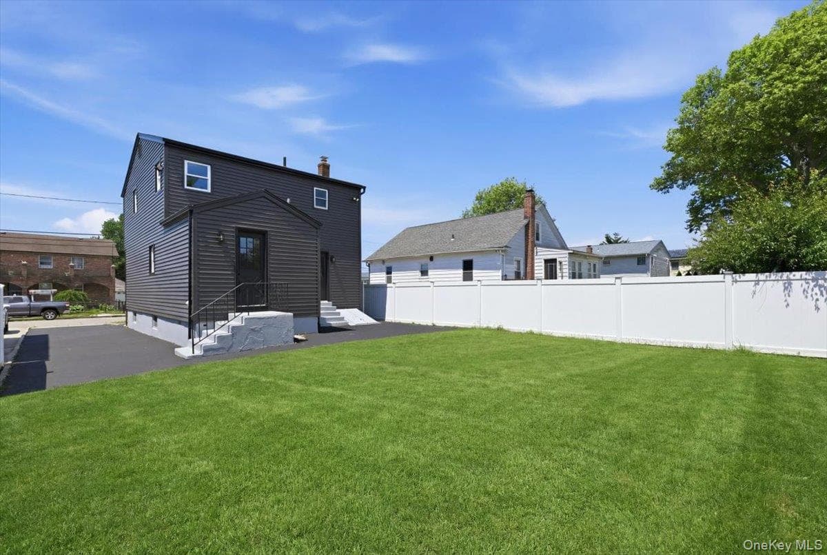 20 Wyona Avenue thumbnail 32