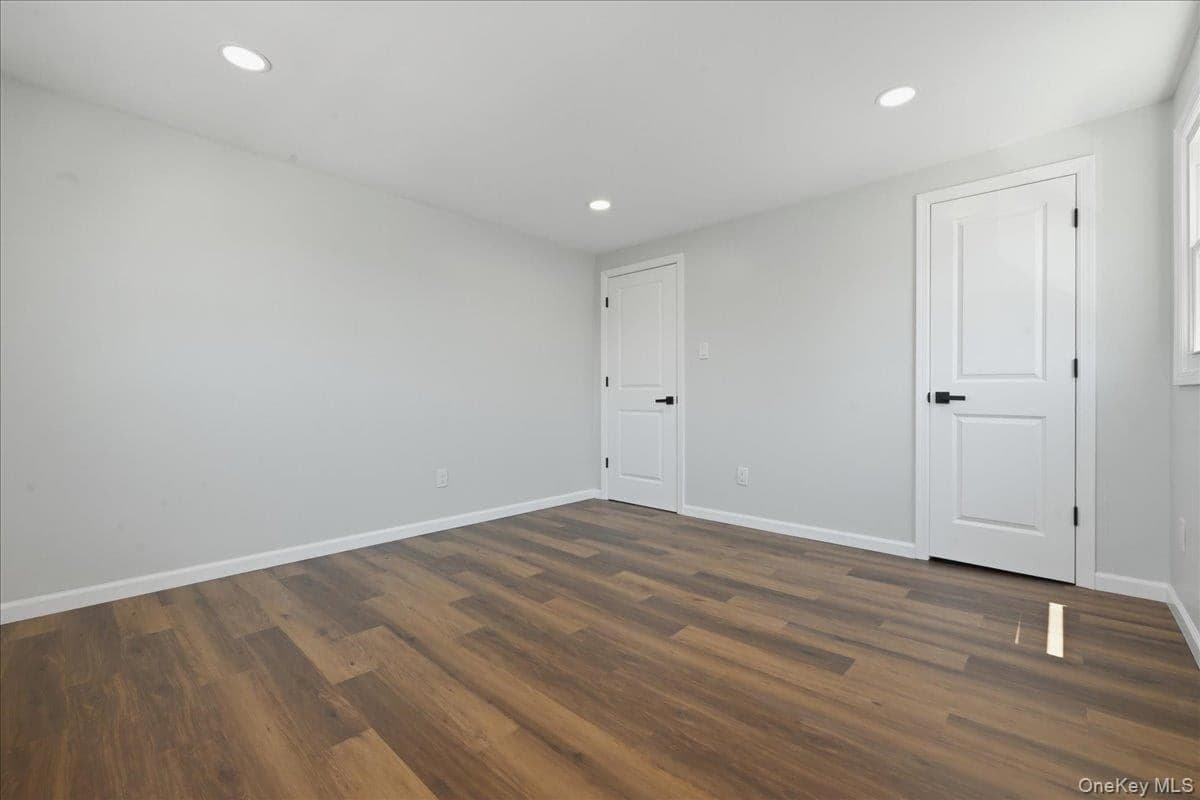 20 Wyona Avenue thumbnail 27