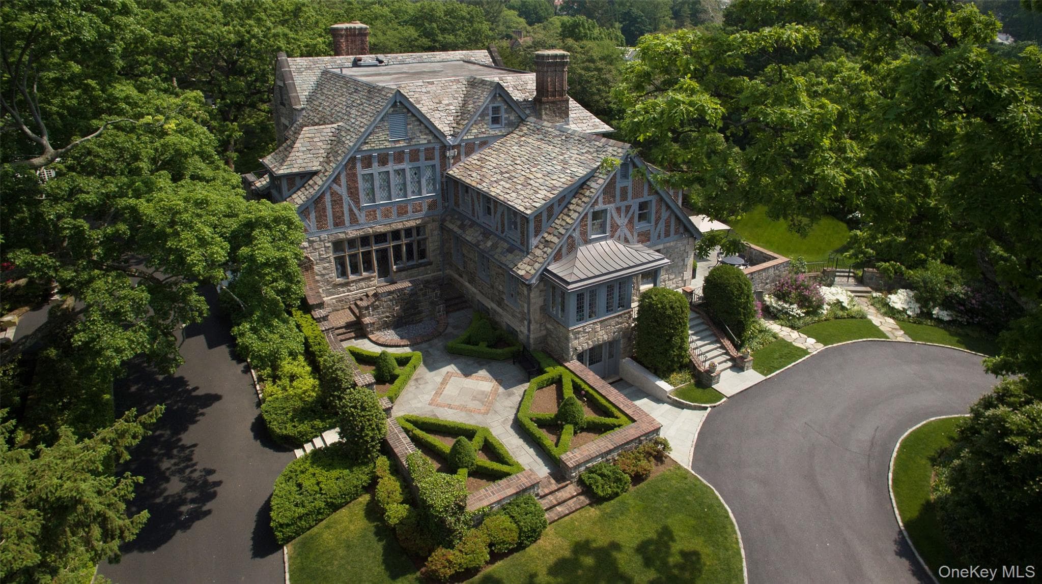 5 Oakledge Road, Bronxville