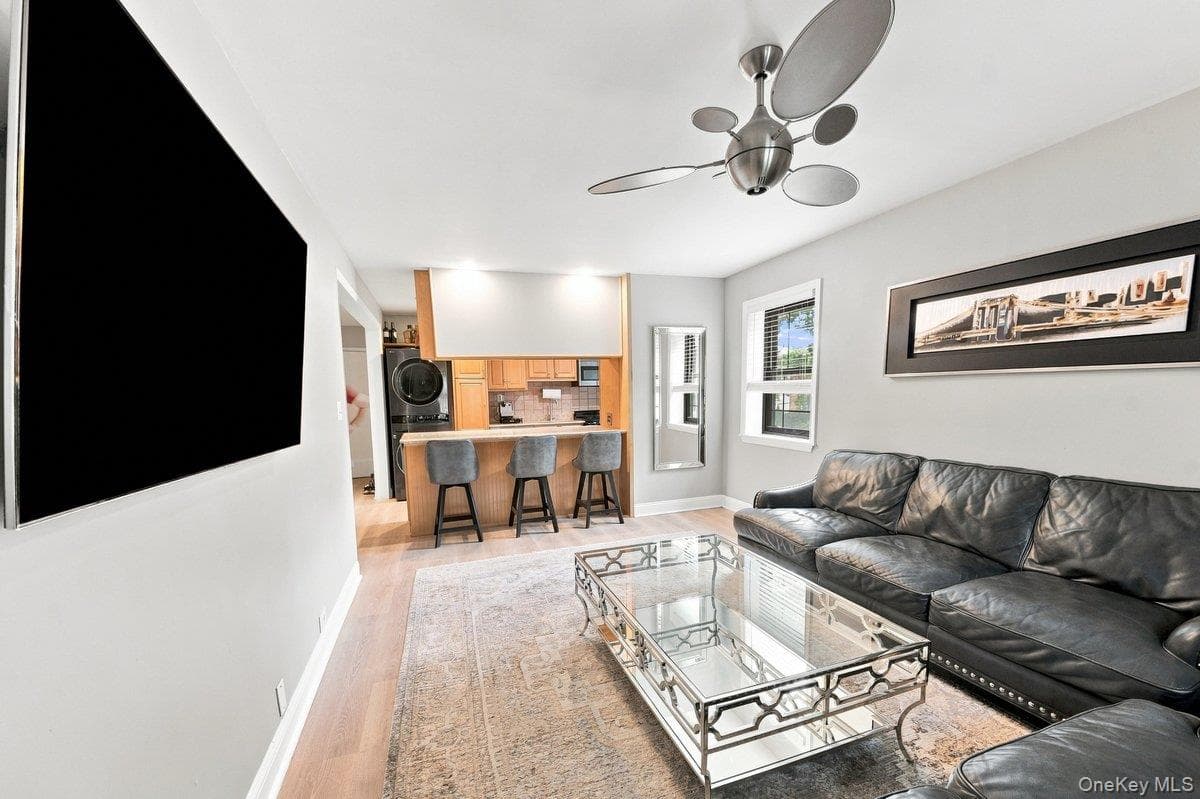 41 Manchester Road Unit: B-23 thumbnail 2