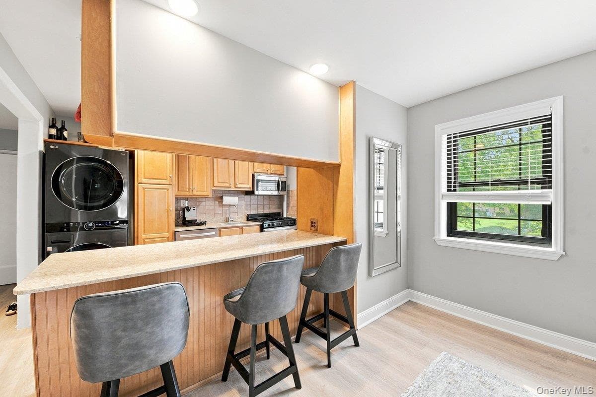 41 Manchester Road Unit: B-23 thumbnail 6