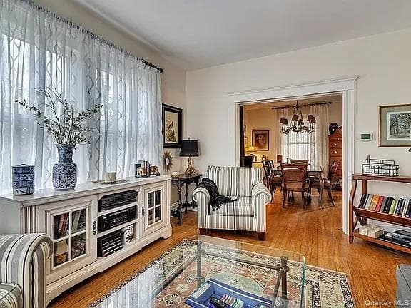 421 Spring Street thumbnail 24