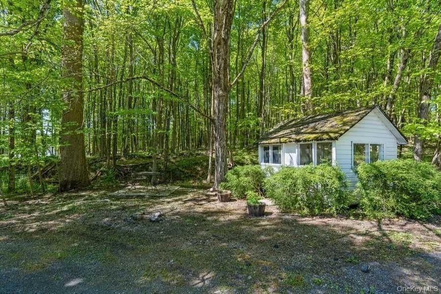 1141 Beekman Road thumbnail 29