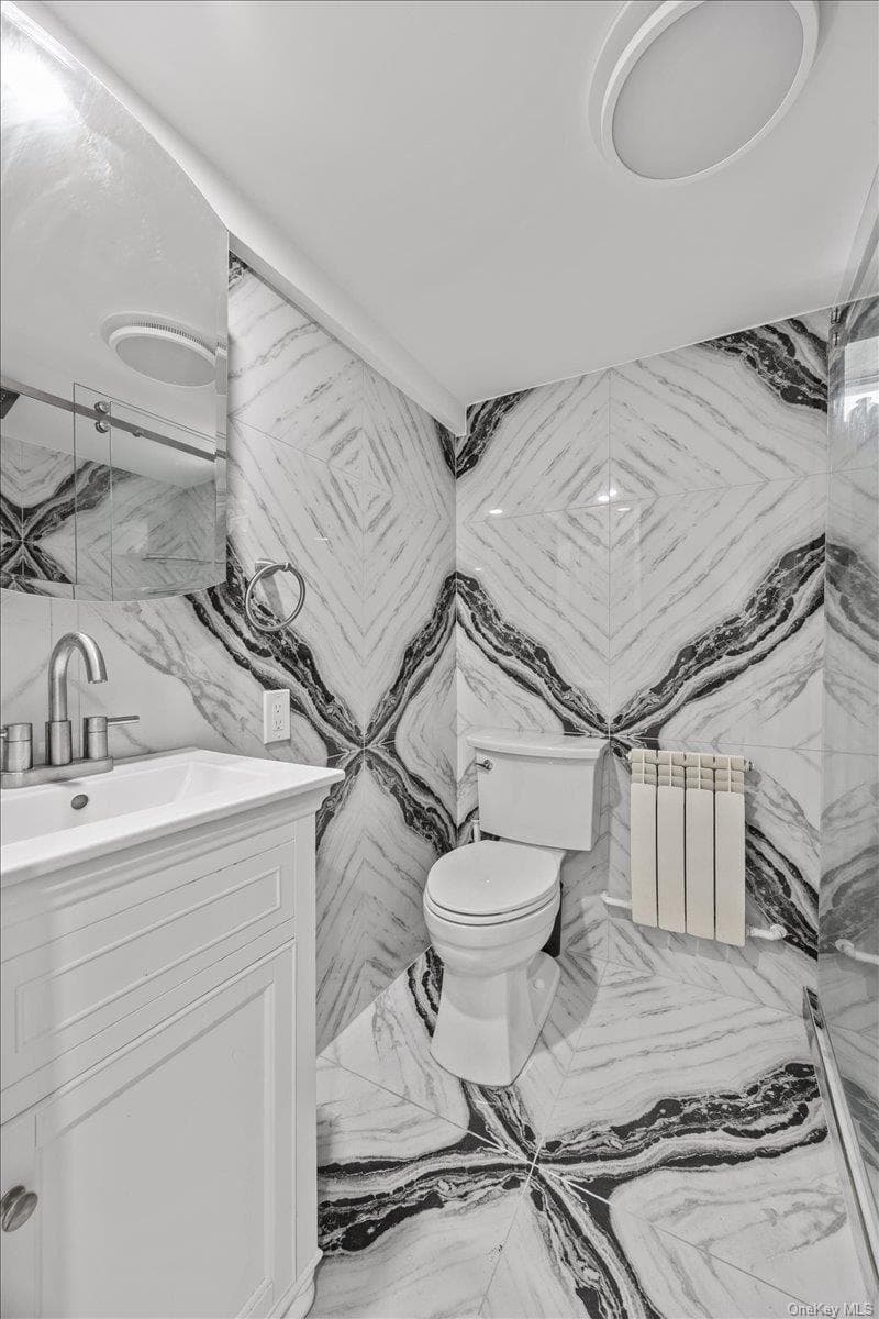 1515 E 55th Street thumbnail 20